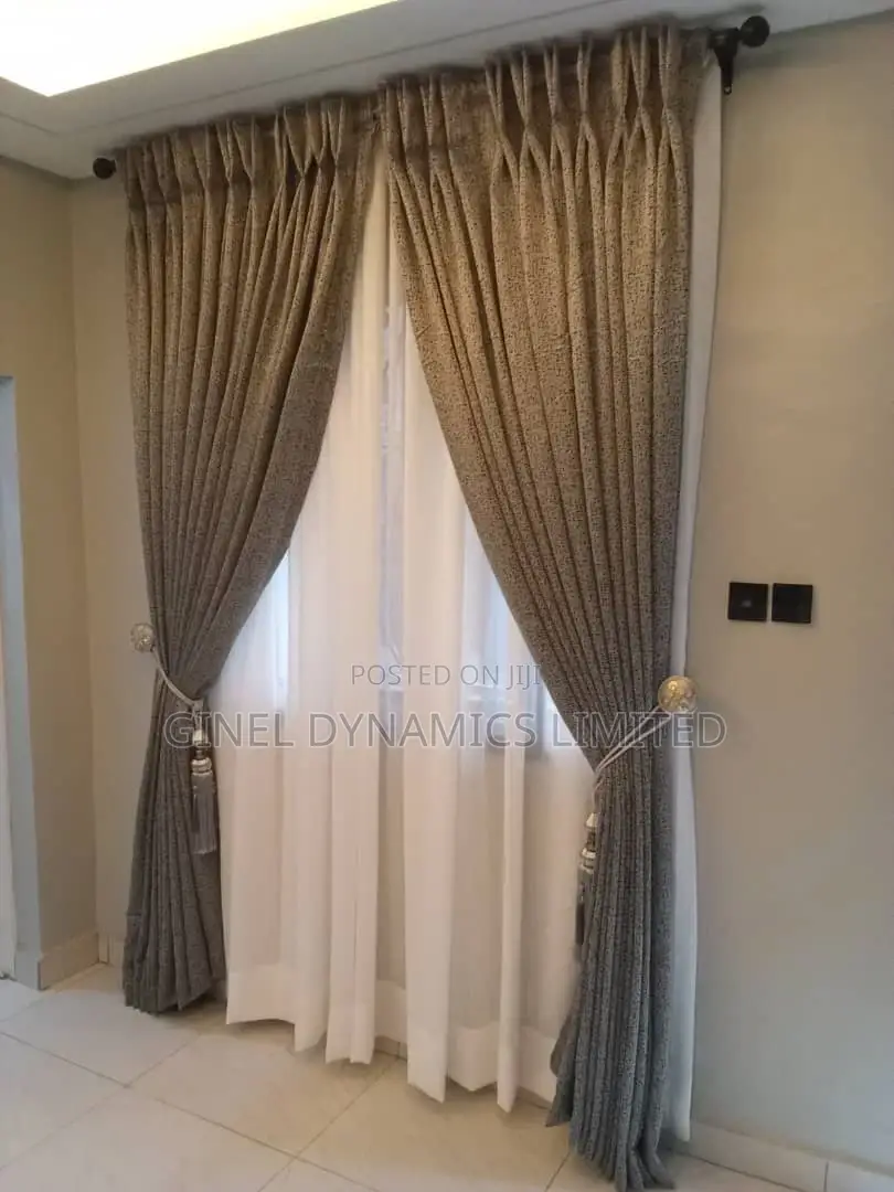High Quality Curtain (Free Delivery)