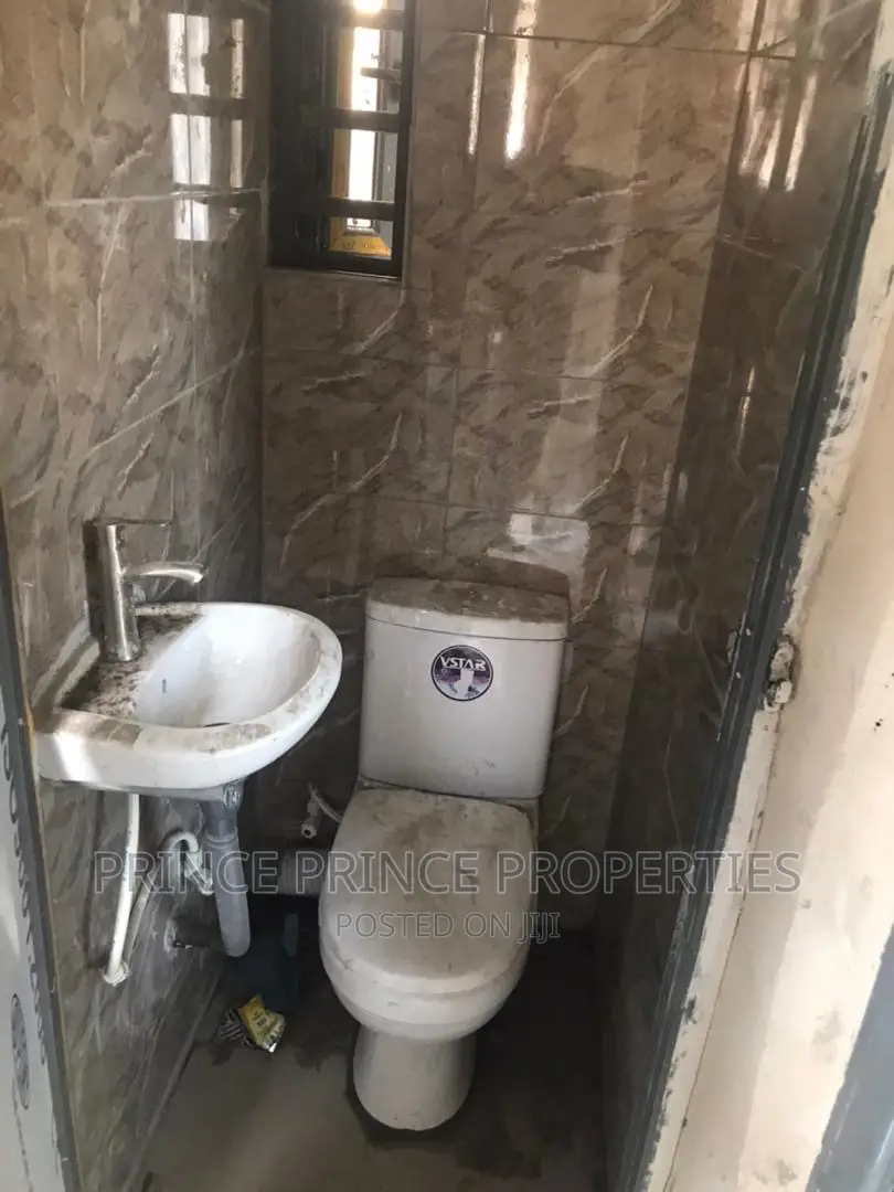 Furnished 2bdrm Block of Flats in Surulere for rent
