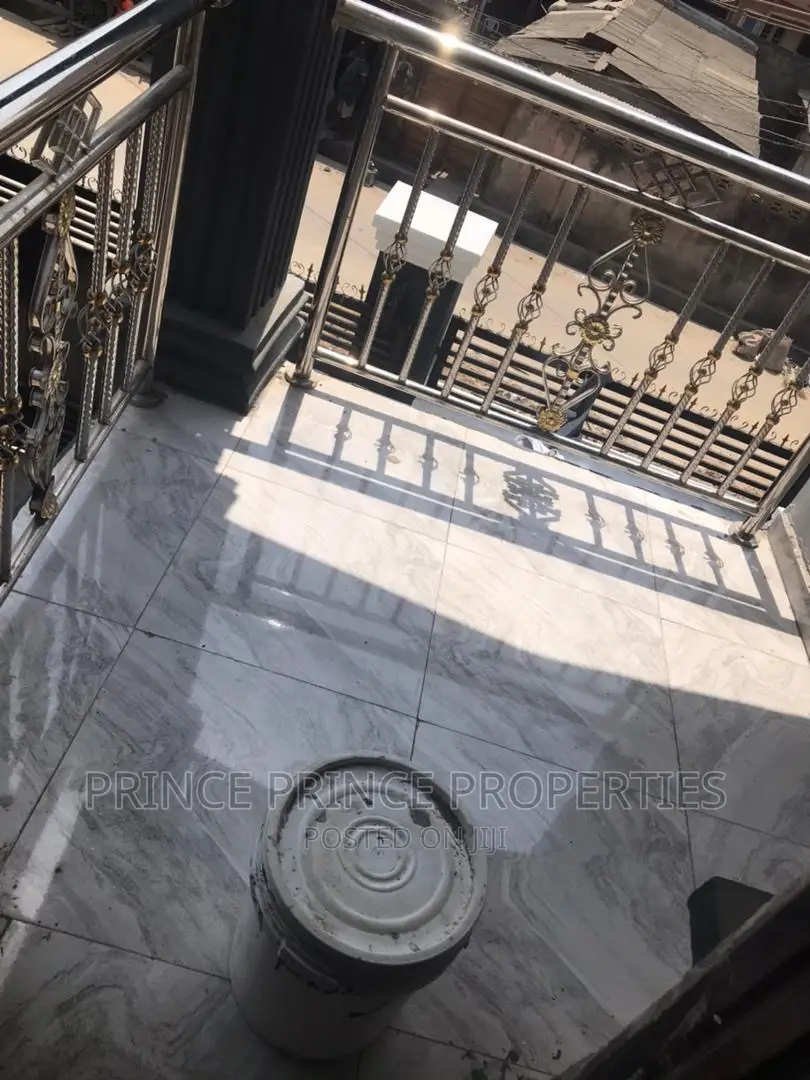 Furnished 2bdrm Block of Flats in Surulere for rent