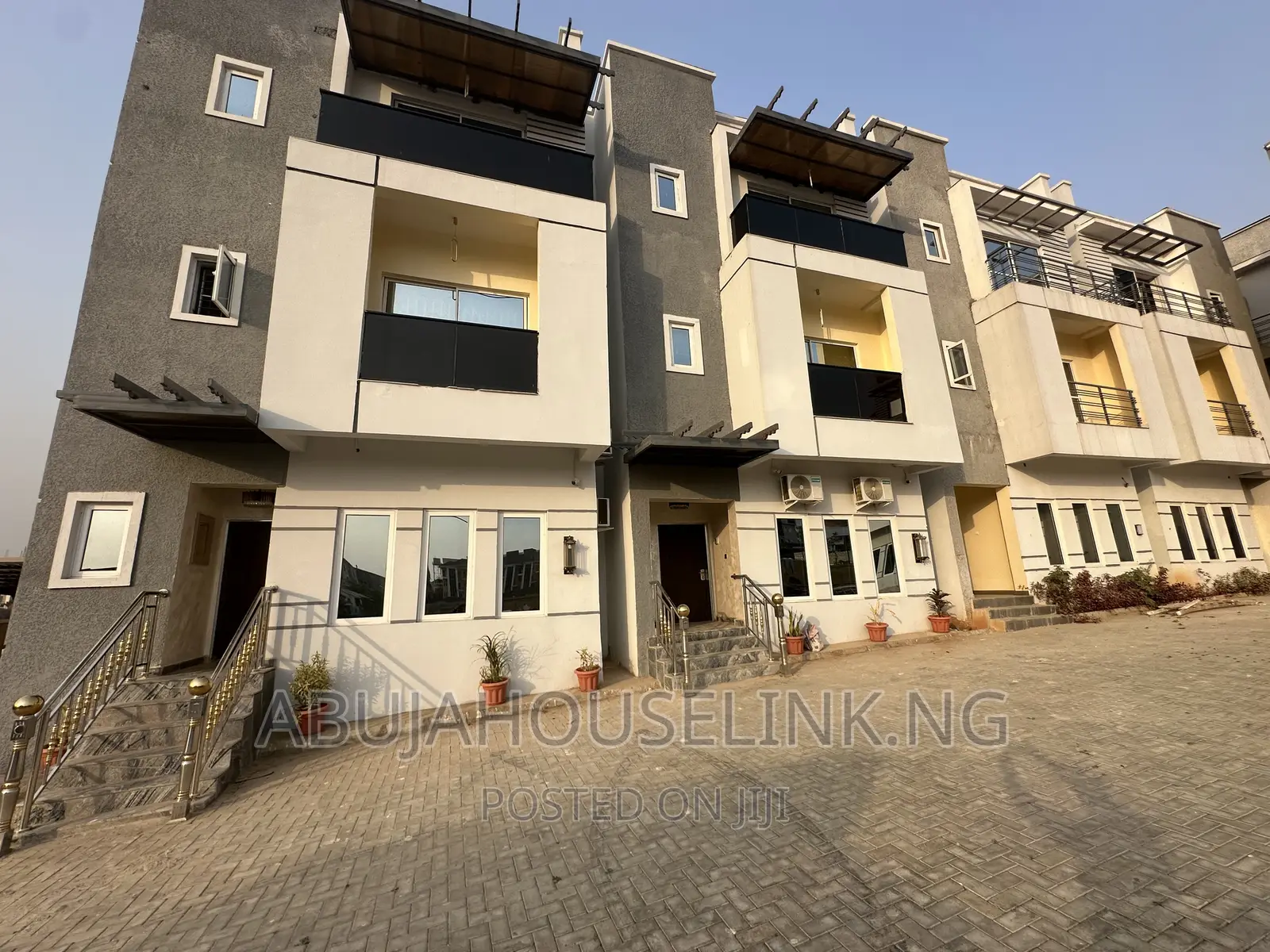 Furnished 4bdrm Duplex in Guzape Main Abuja for sale
