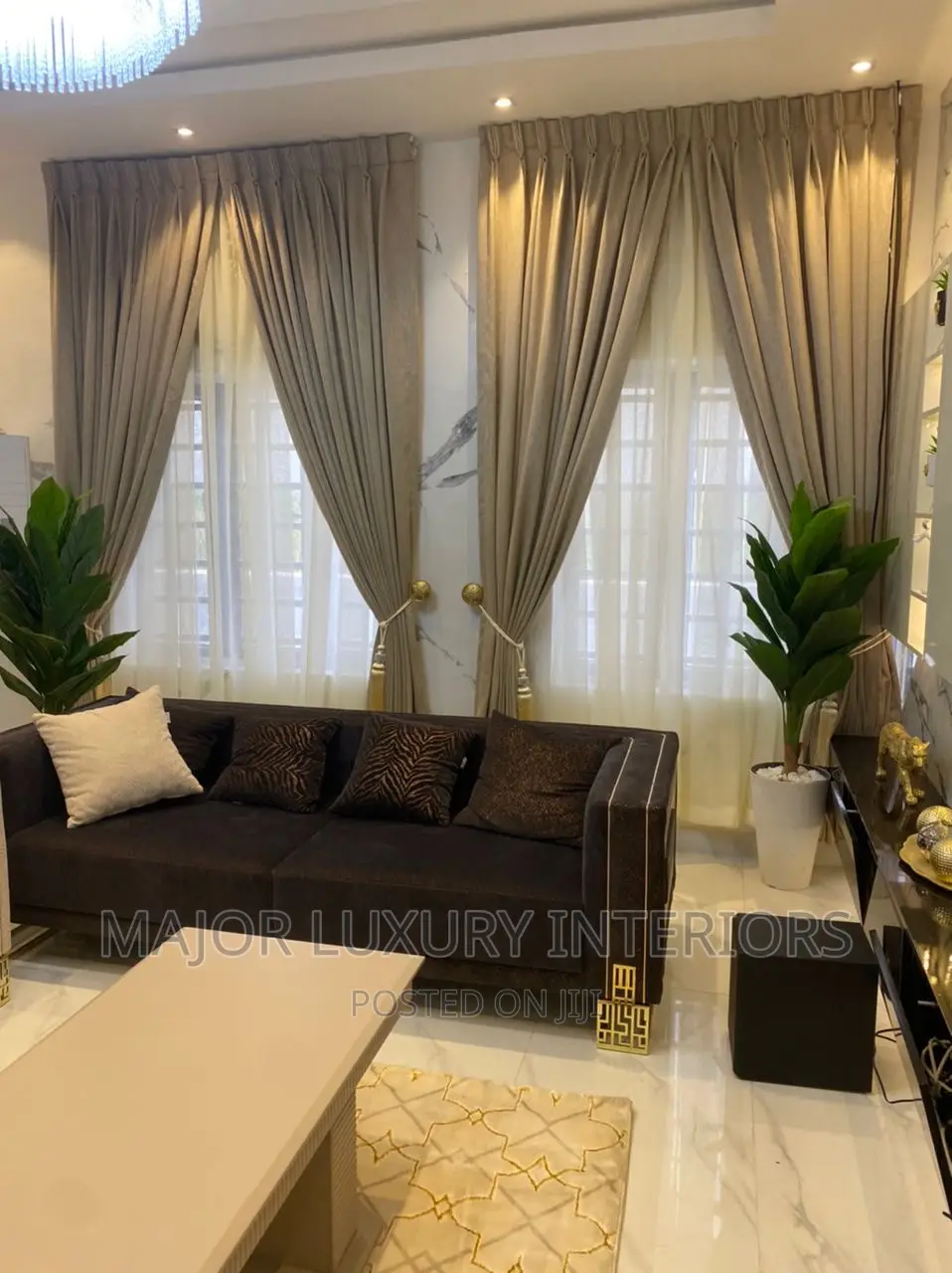 Turkey Pain Curtain With Authomated Pleated Design