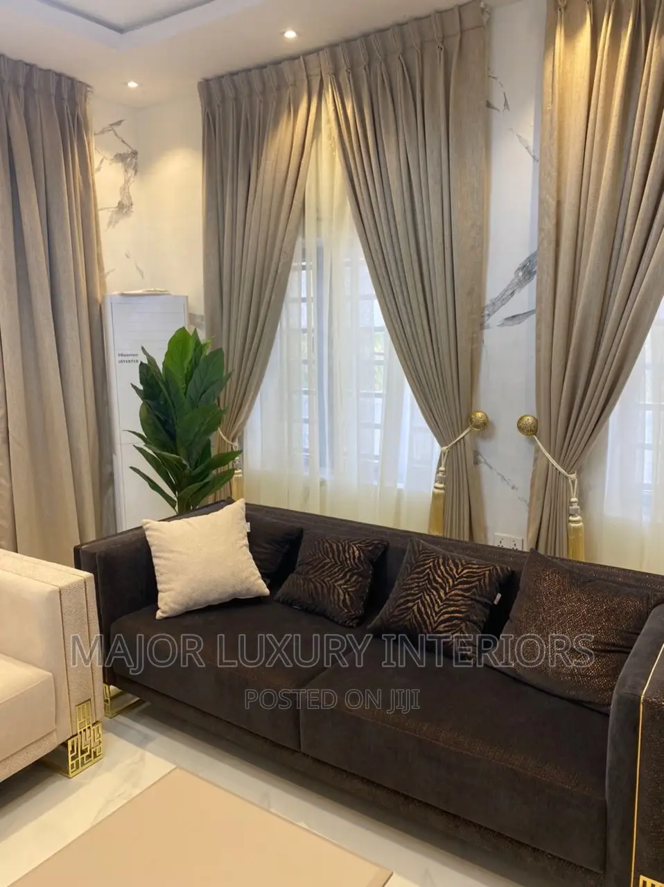 Turkey Pain Curtain With Authomated Pleated Design
