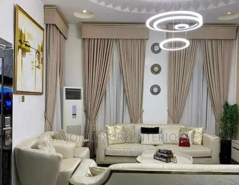Simple Board Design With Quality Curtains