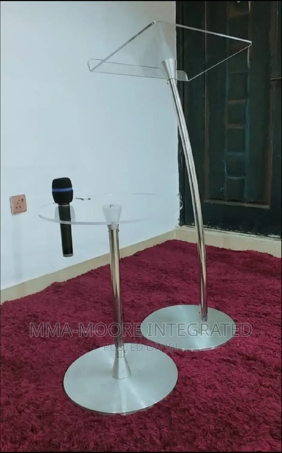 Imported Single Pole Pulpit