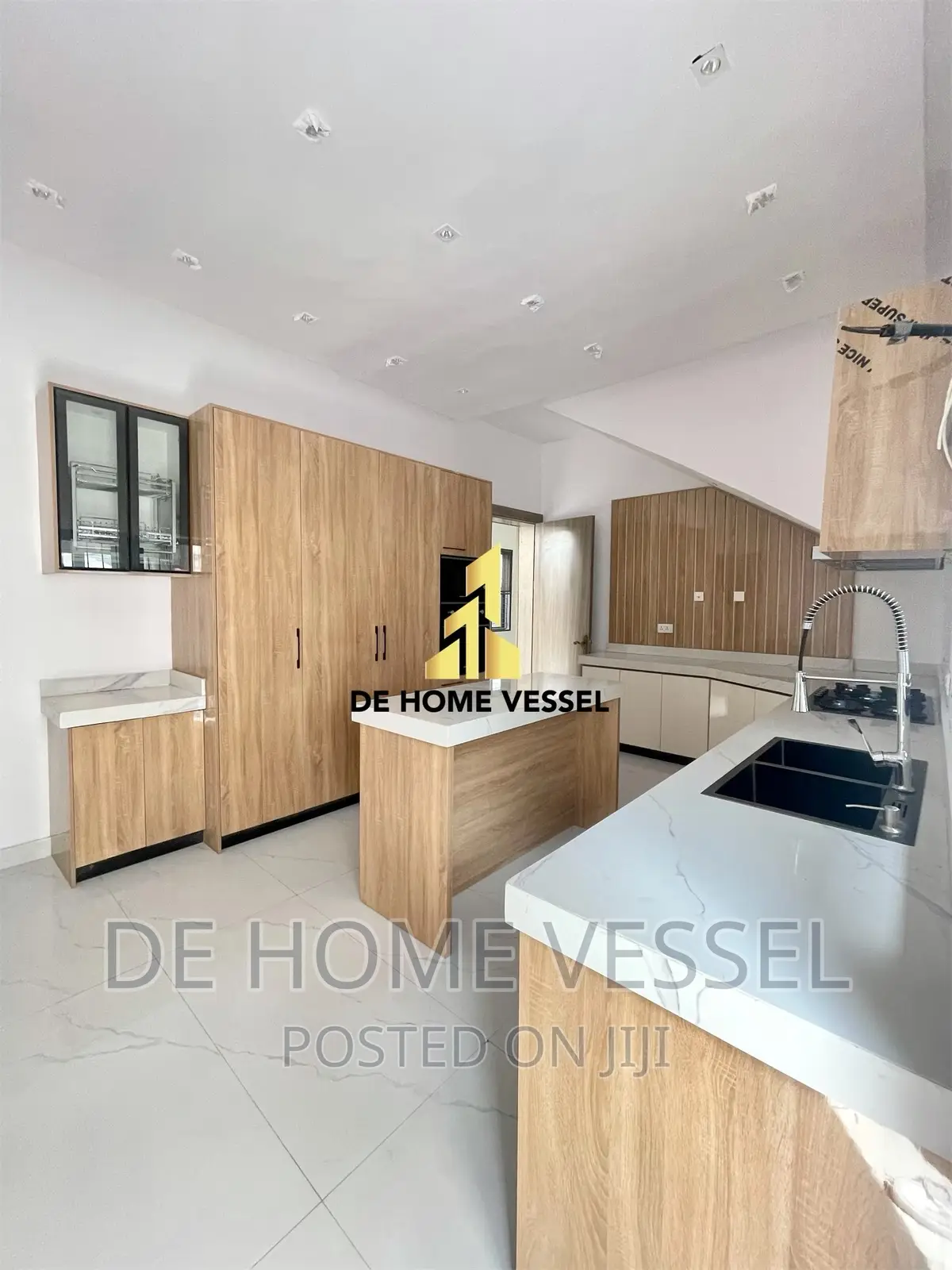 5bdrm Duplex in Ikate for sale