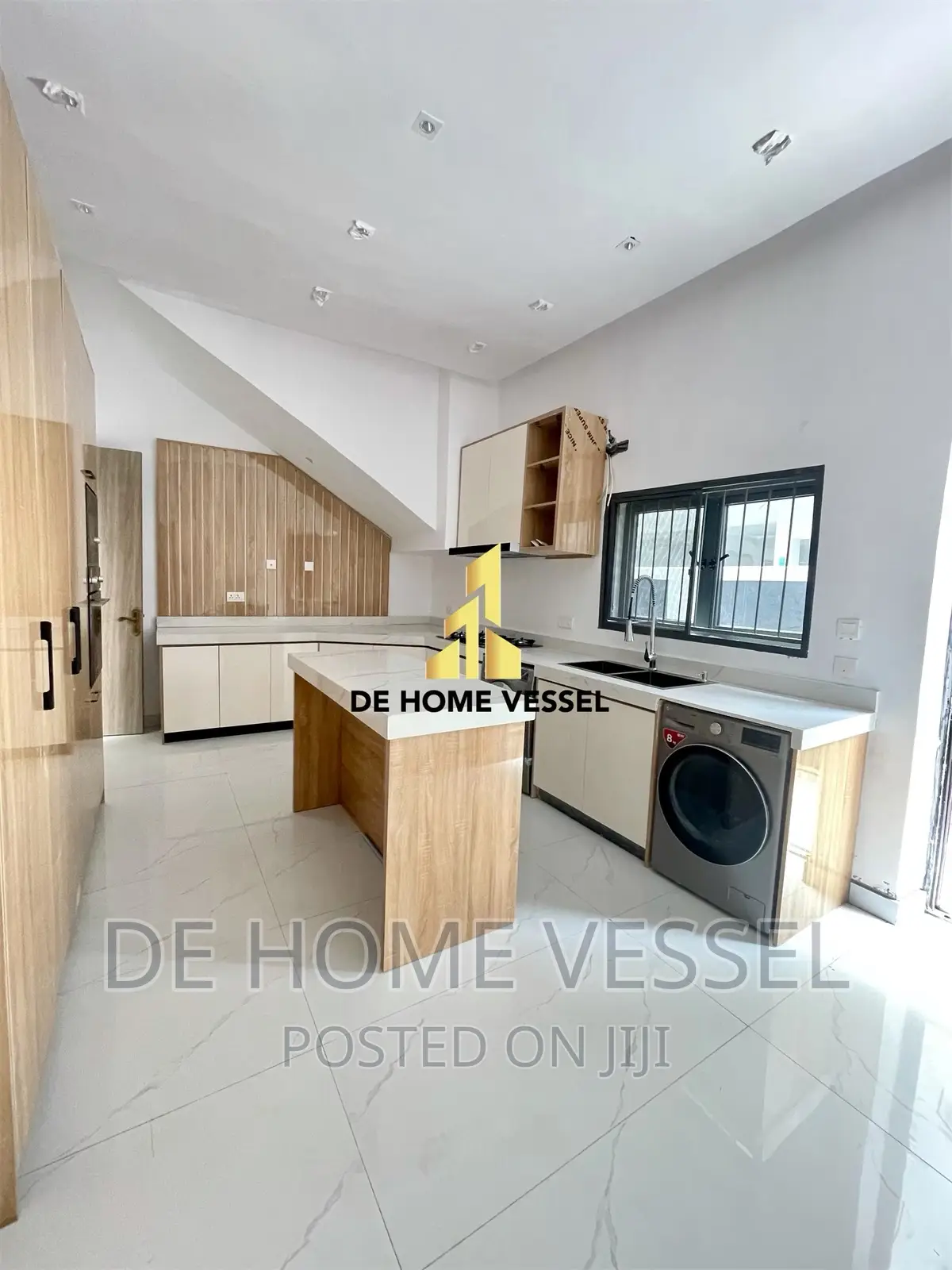 5bdrm Duplex in Ikate for sale