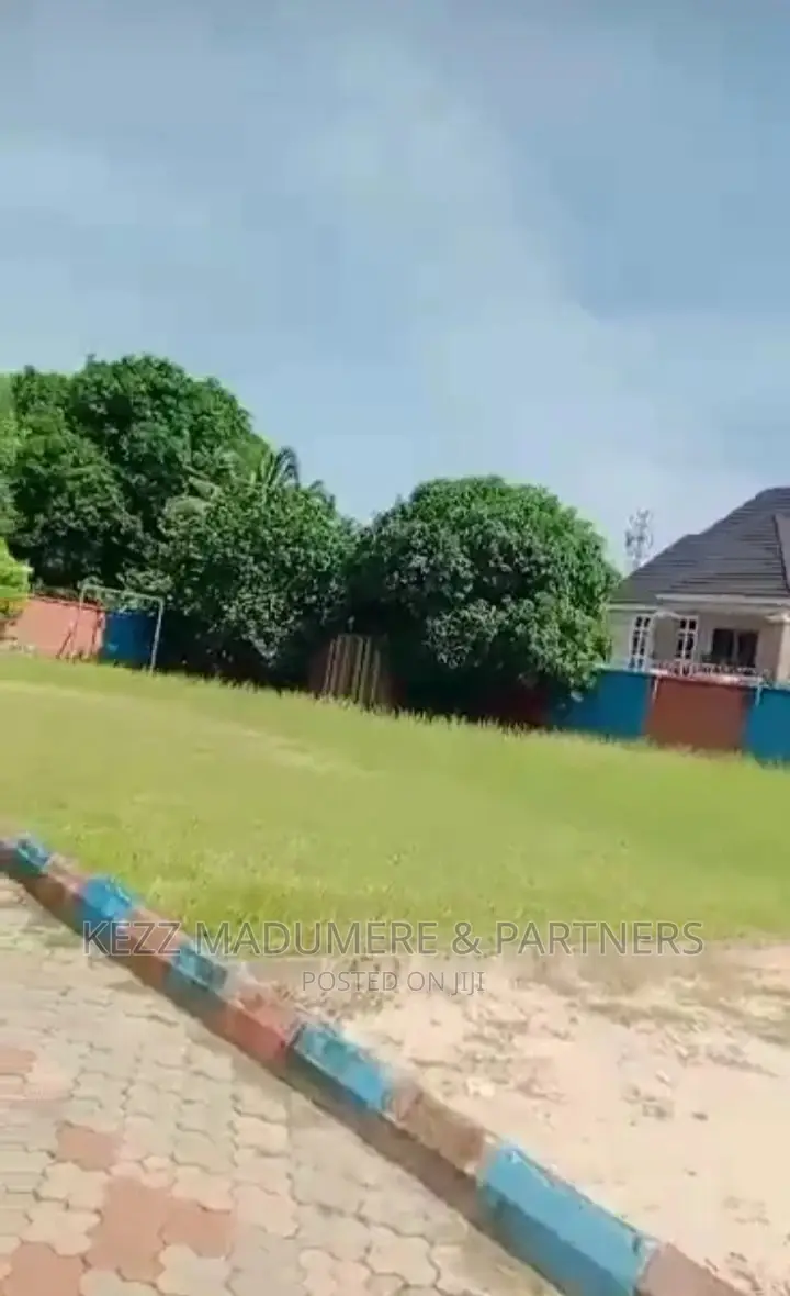 5bdrm Duplex in Phase 6, Trans for sale