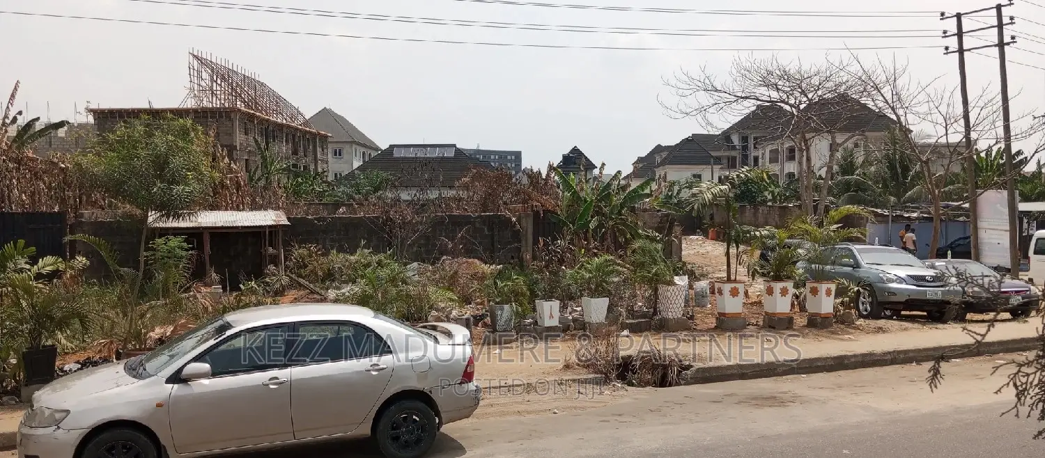 For Sale : Land on the Major Nta Road