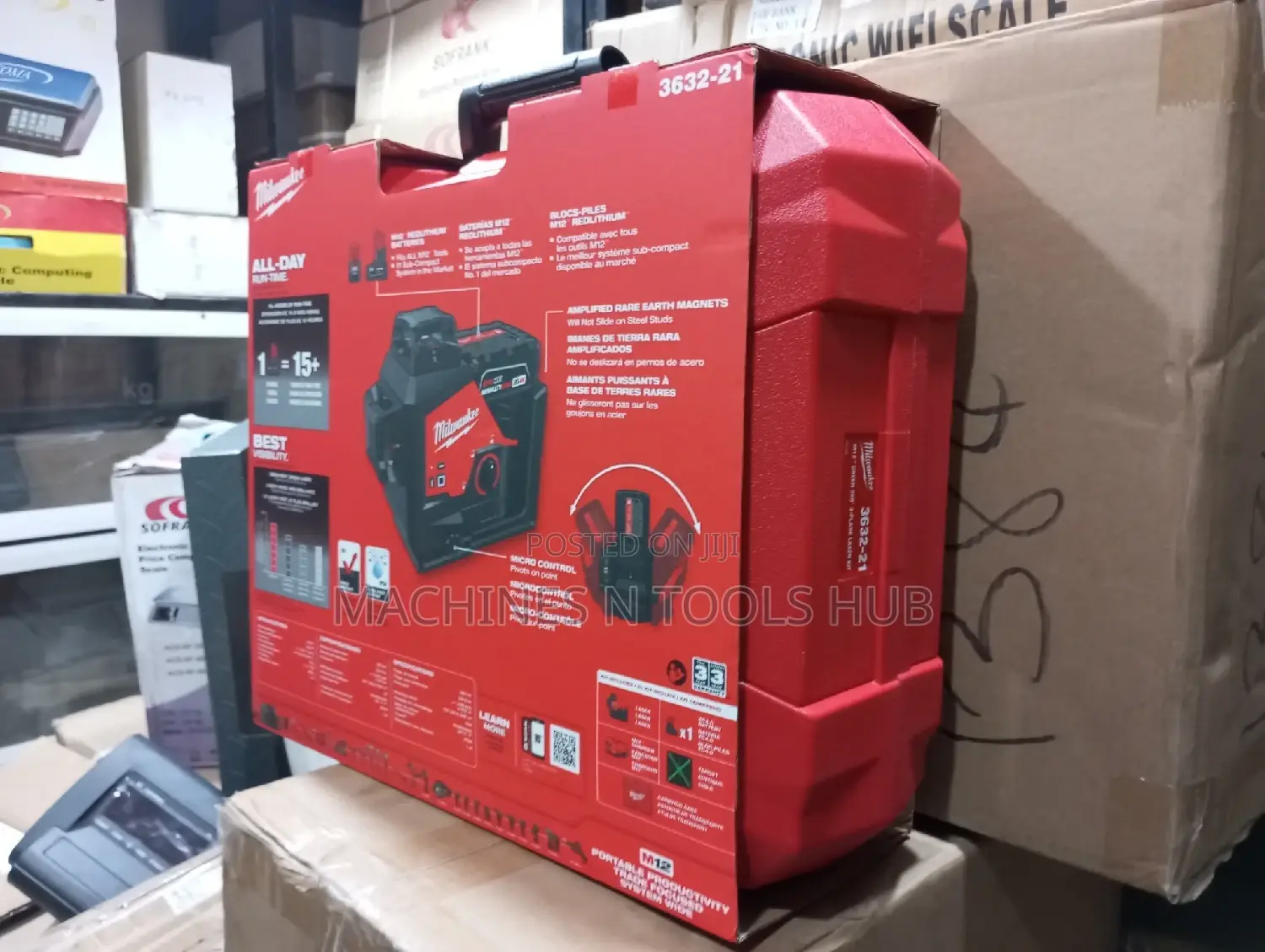 Milwaukee M12TM Green 360° 3-Plane Laser Kit