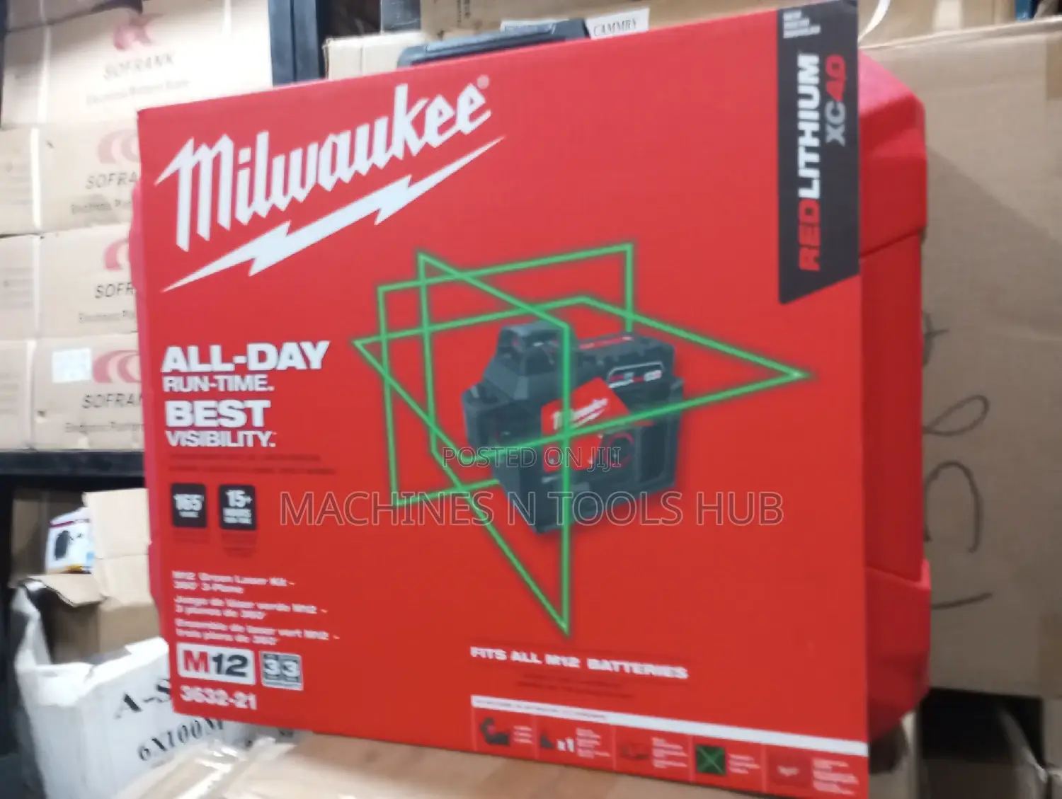 Milwaukee M12TM Green 360° 3-Plane Laser Kit