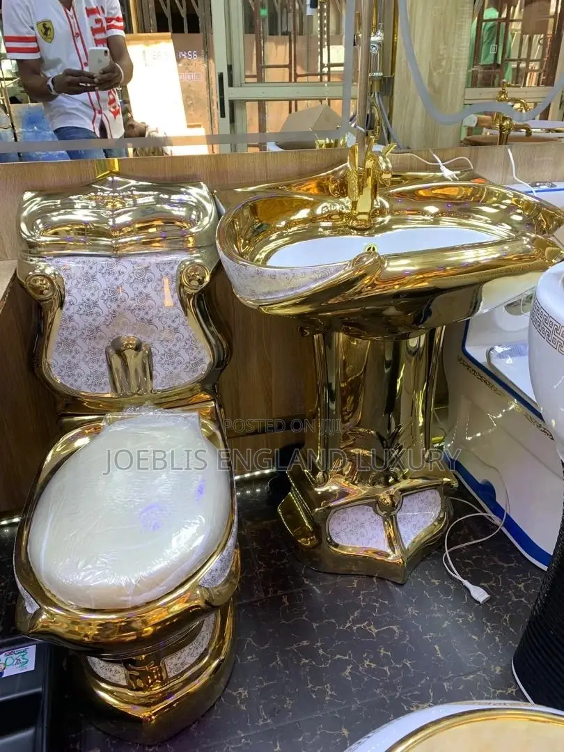 Executive Royal Gold Water Closet