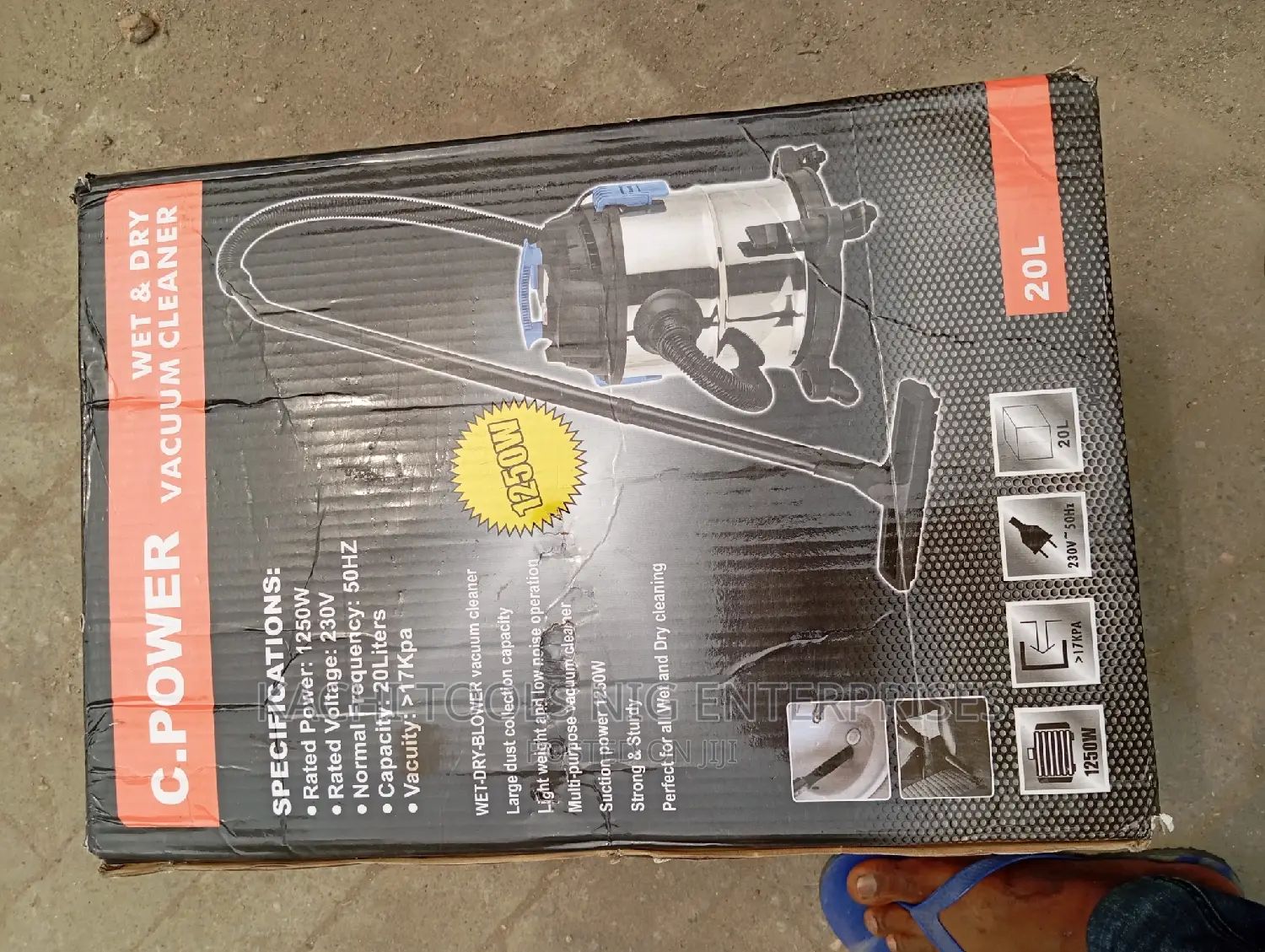 C Power 20 Liters Vacuum Cleaner Machine