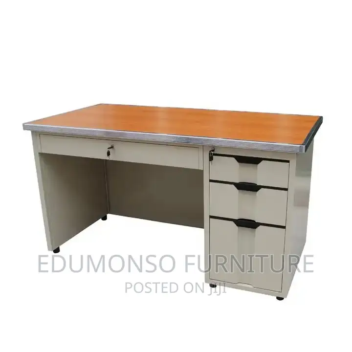 Metal 4 Feet Office Table