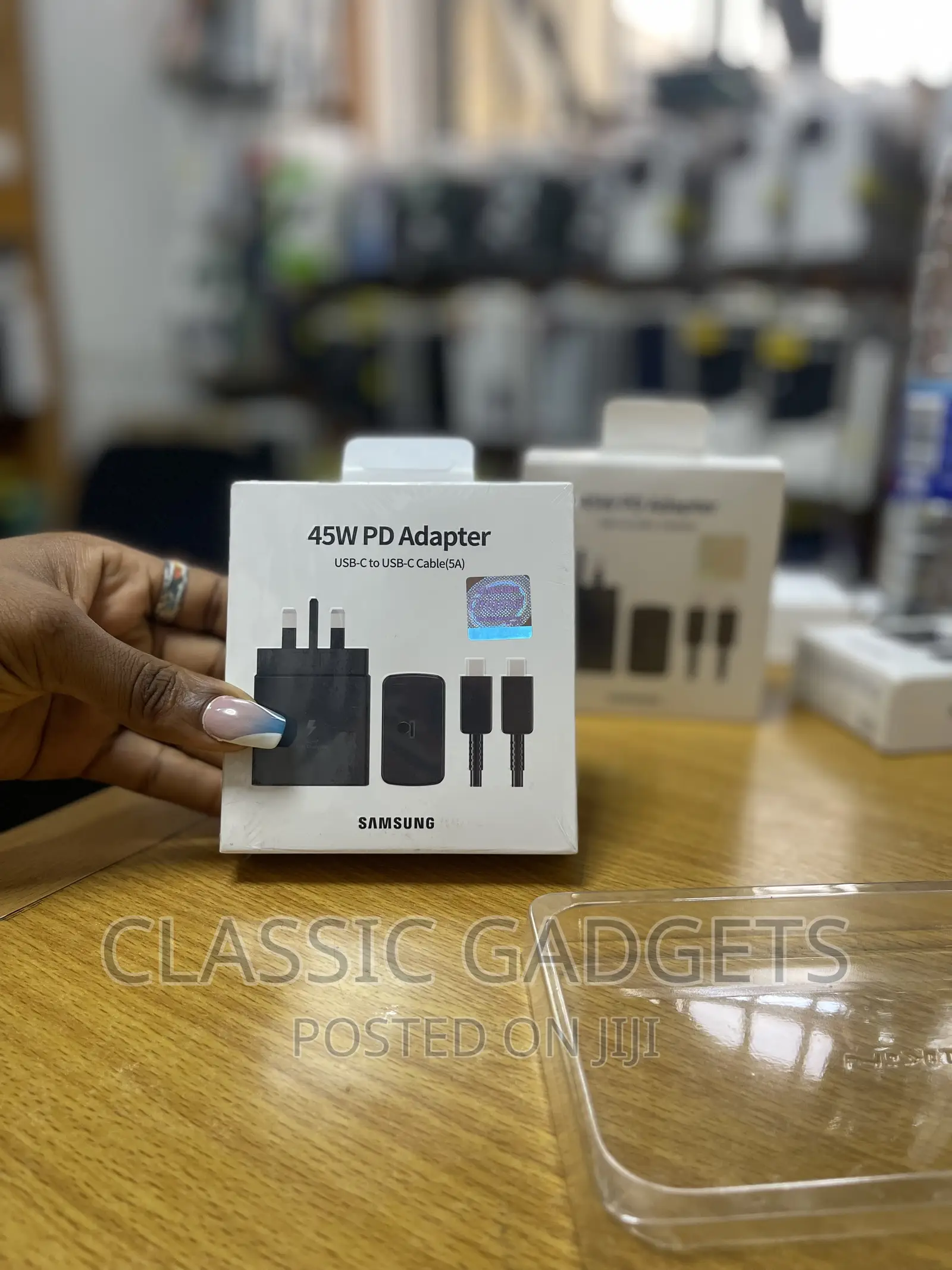45w Samsung Usb-C to Usb-C Super Fast Charger for S24ultra