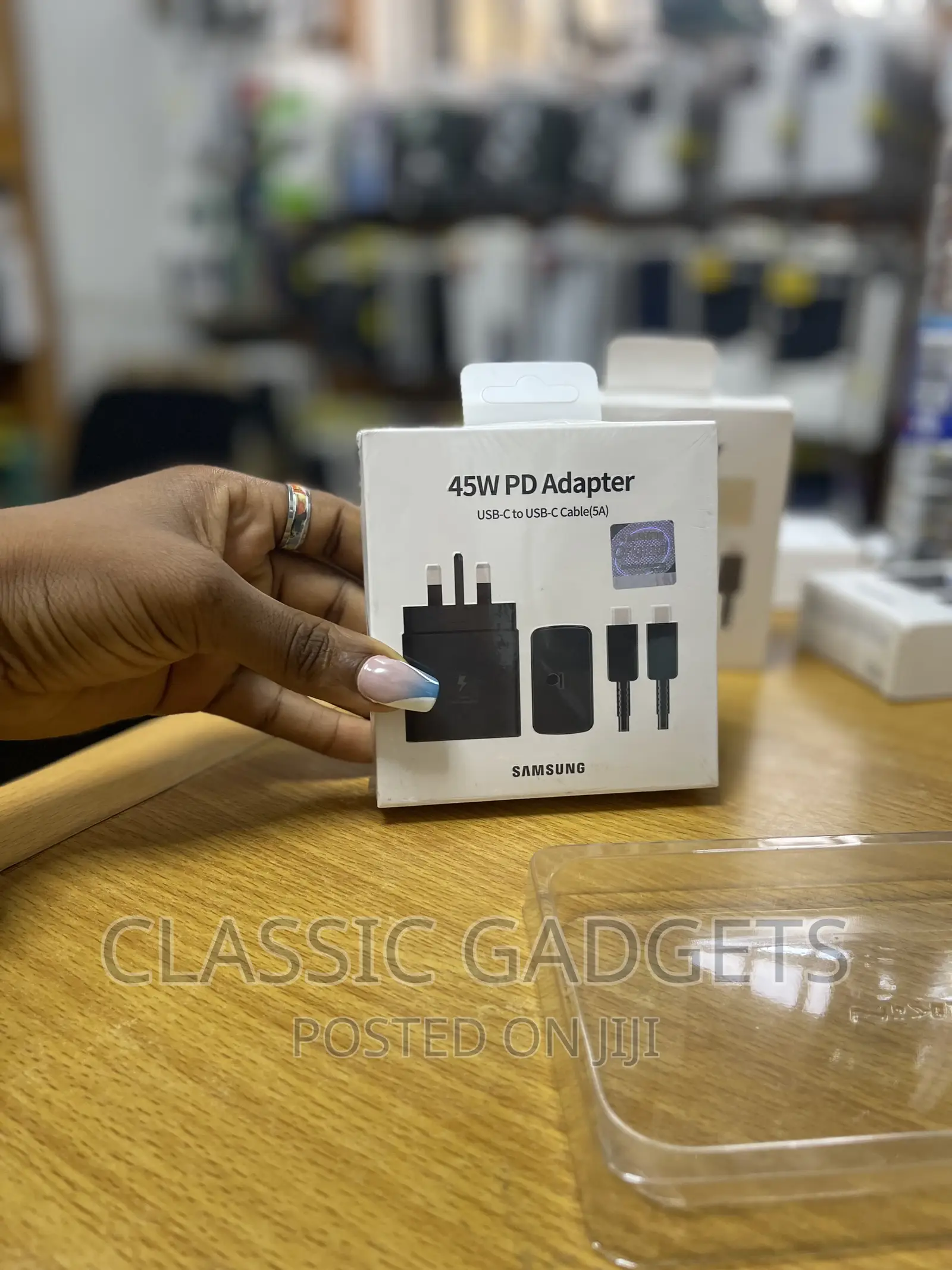 45w Samsung Usb-C to Usb-C Super Fast Charger for S24ultra