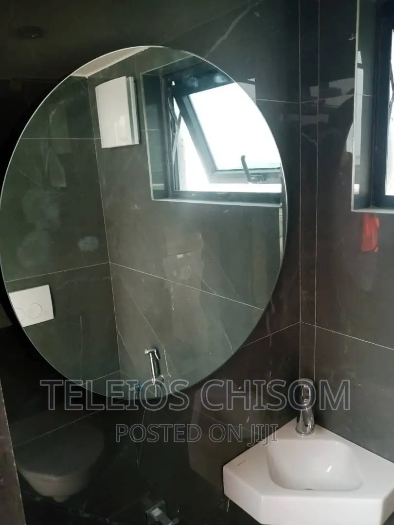 Plain Mirror Round