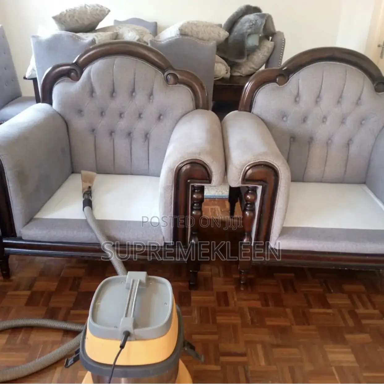 Couches, Upholstery Cleaning Service