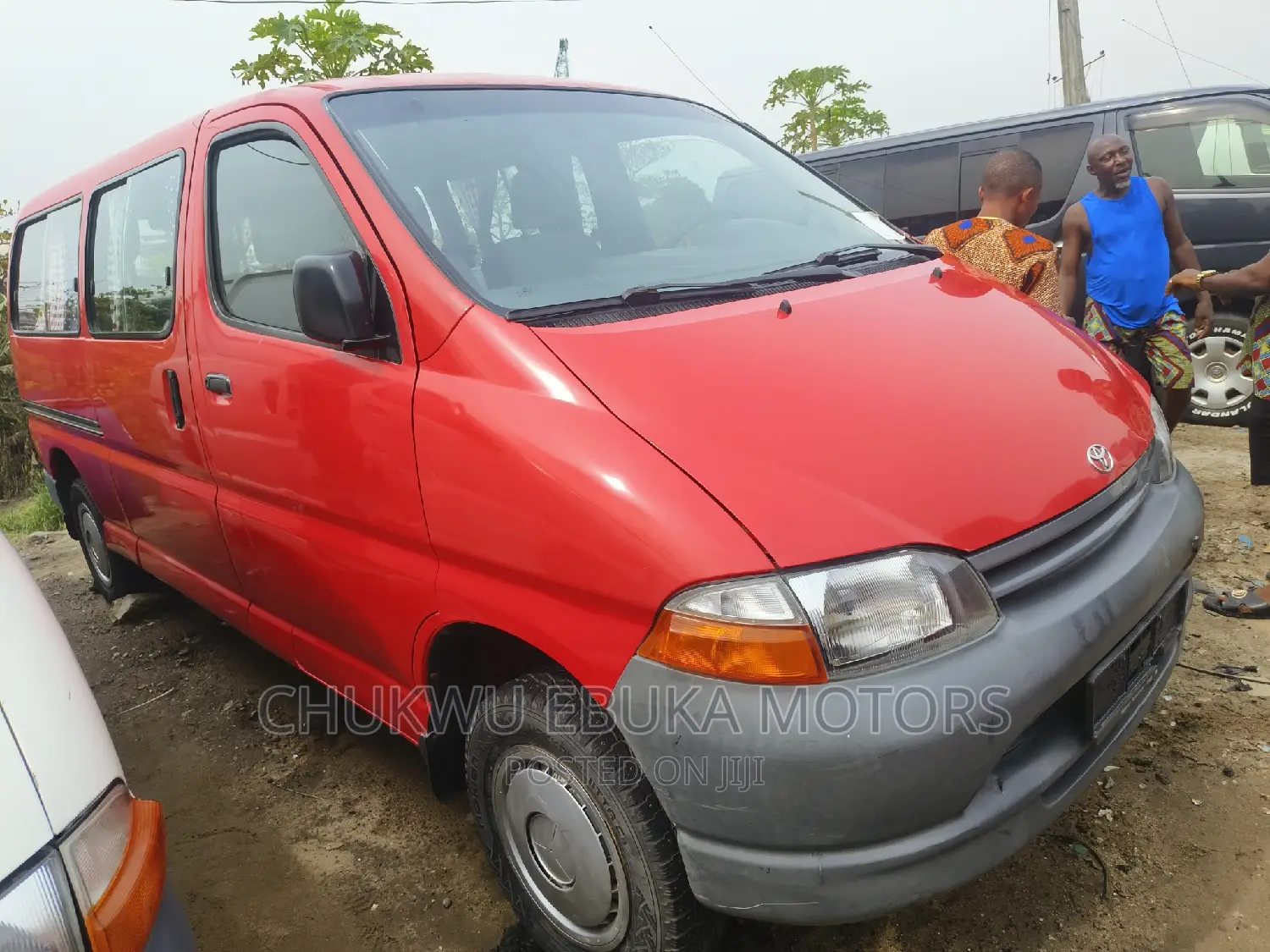 Toyota HiAce 2002 Red