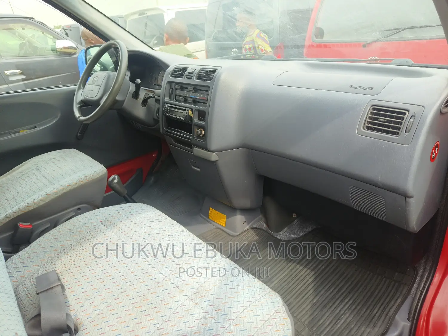 Toyota HiAce 2002 Red