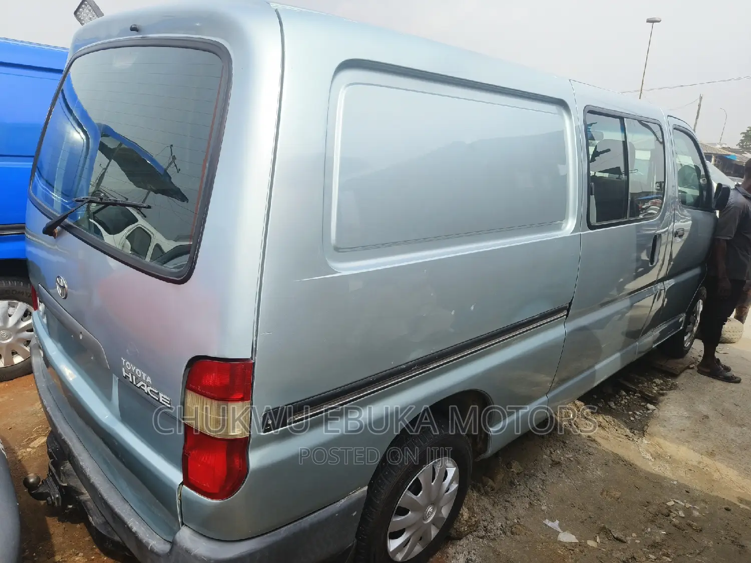 Toyota HiAce 2002 Silver