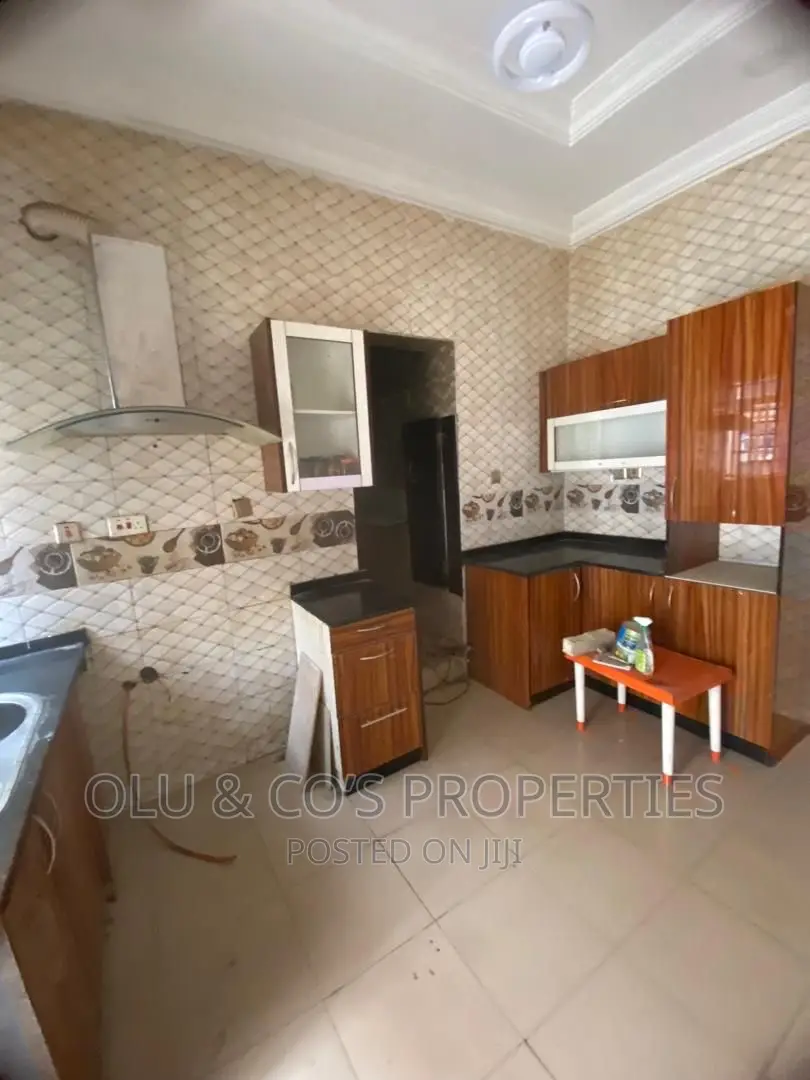 3bdrm Bungalow in Behind Citec, Mbora for rent