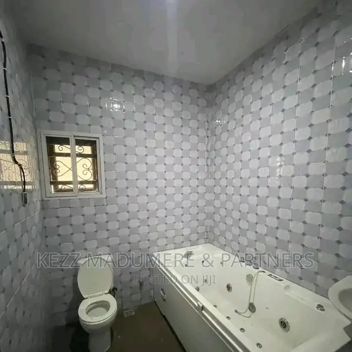 4bdrm Duplex in Off Sars Road, Port for sale