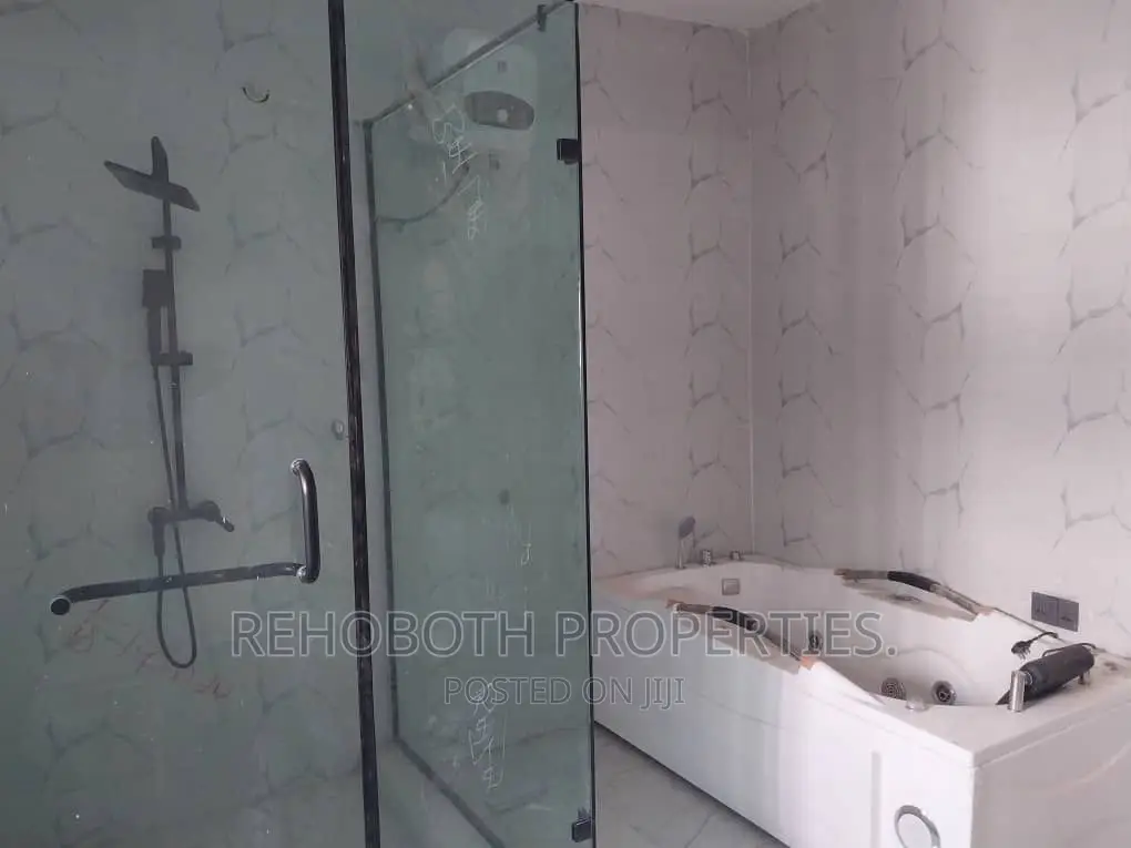 5bdrm Duplex in Oluyole Estate, Ibadan for sale