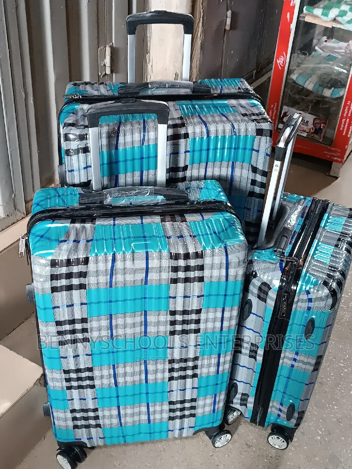 Set of 3 Rubber Plastic Travelling Luggage Boxes