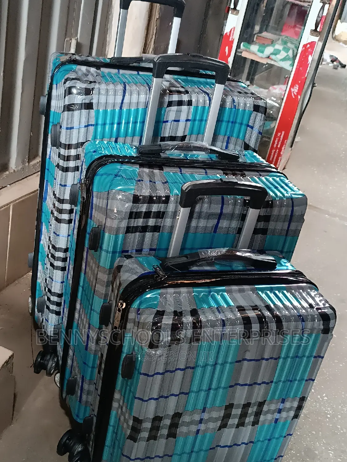 Set of 3 Rubber Plastic Travelling Luggage Boxes