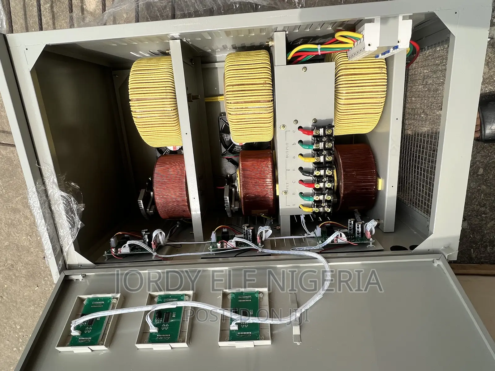Jordy Ele 25KVA Stabilizer 3p AUTOMATIC VOLTAGE PROTECTOR