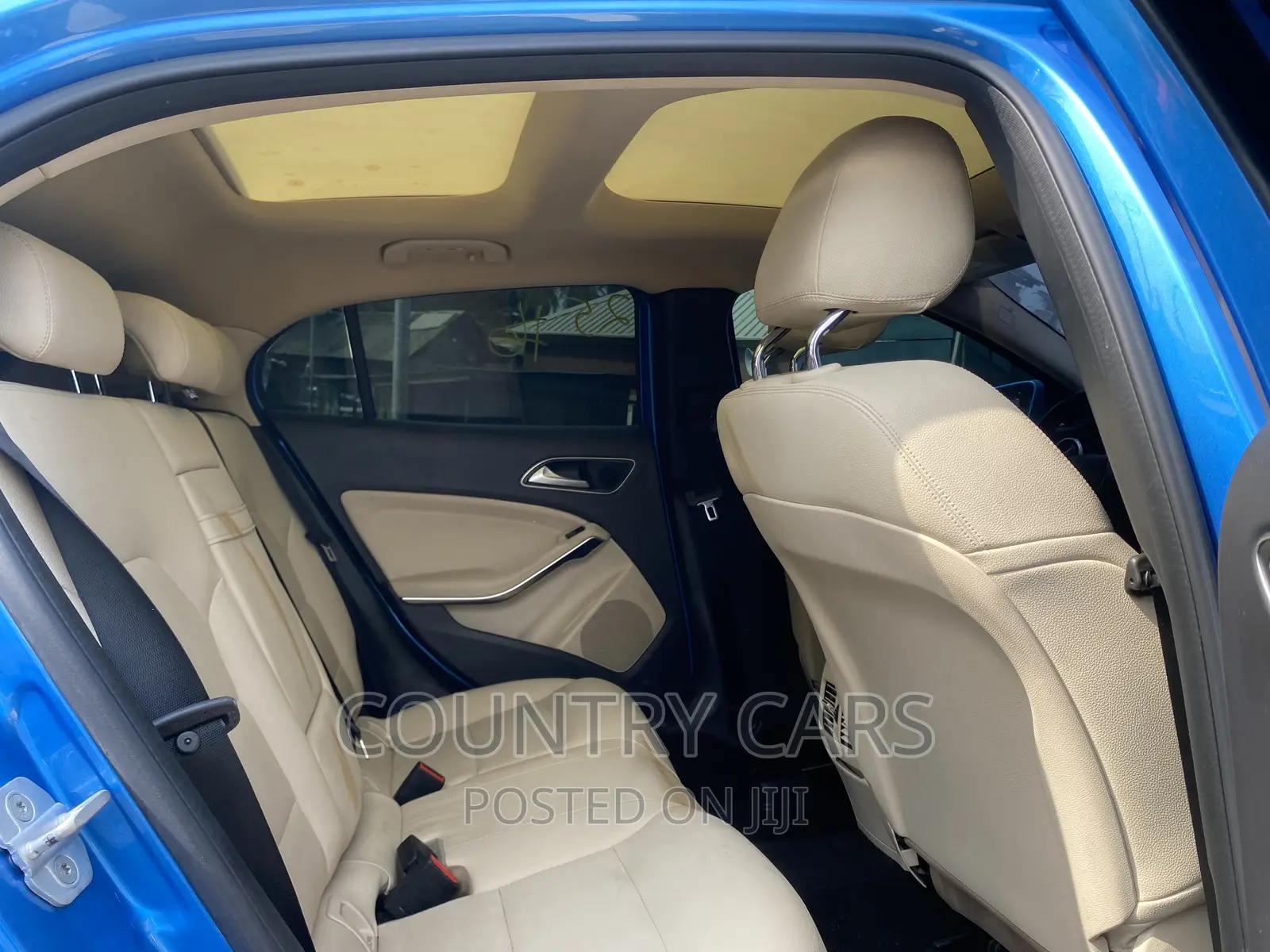 Mercedes-Benz GLA 250 2016 Blue