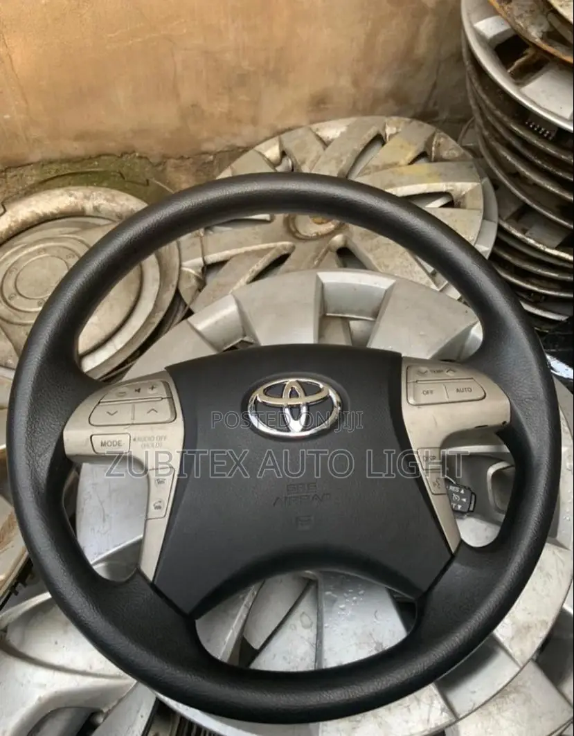 Complete Toyota Steering Wheel Highlander 2012 Model