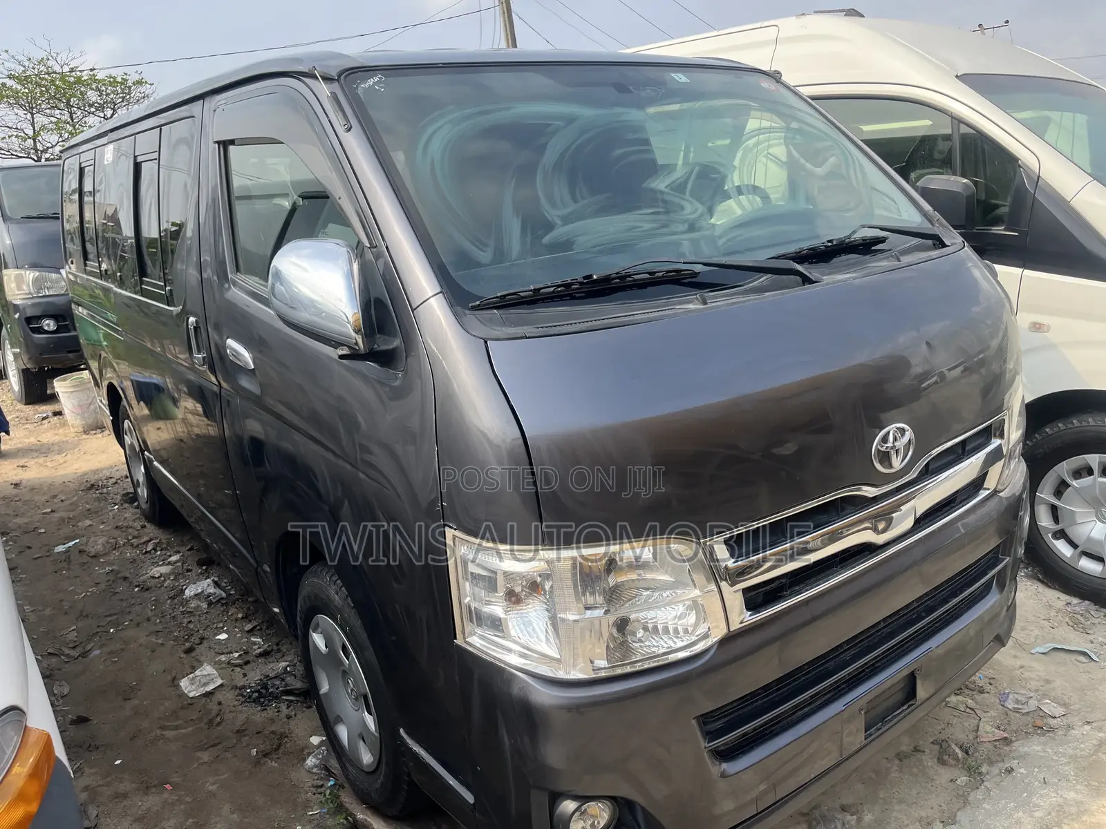 Toyota HiAce 2013 Grey