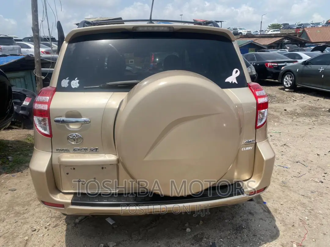 Toyota RAV4 3.5 Limited 4x4 2011 Gold
