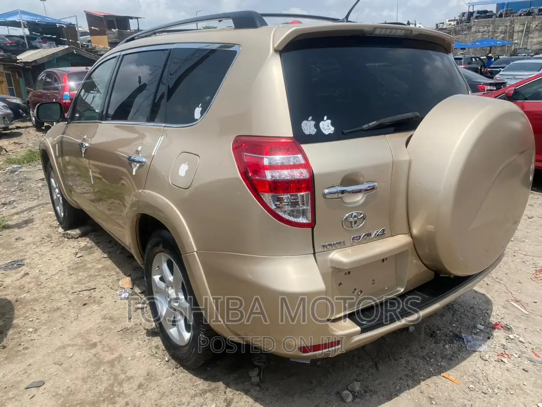 Toyota RAV4 3.5 Limited 4x4 2011 Gold