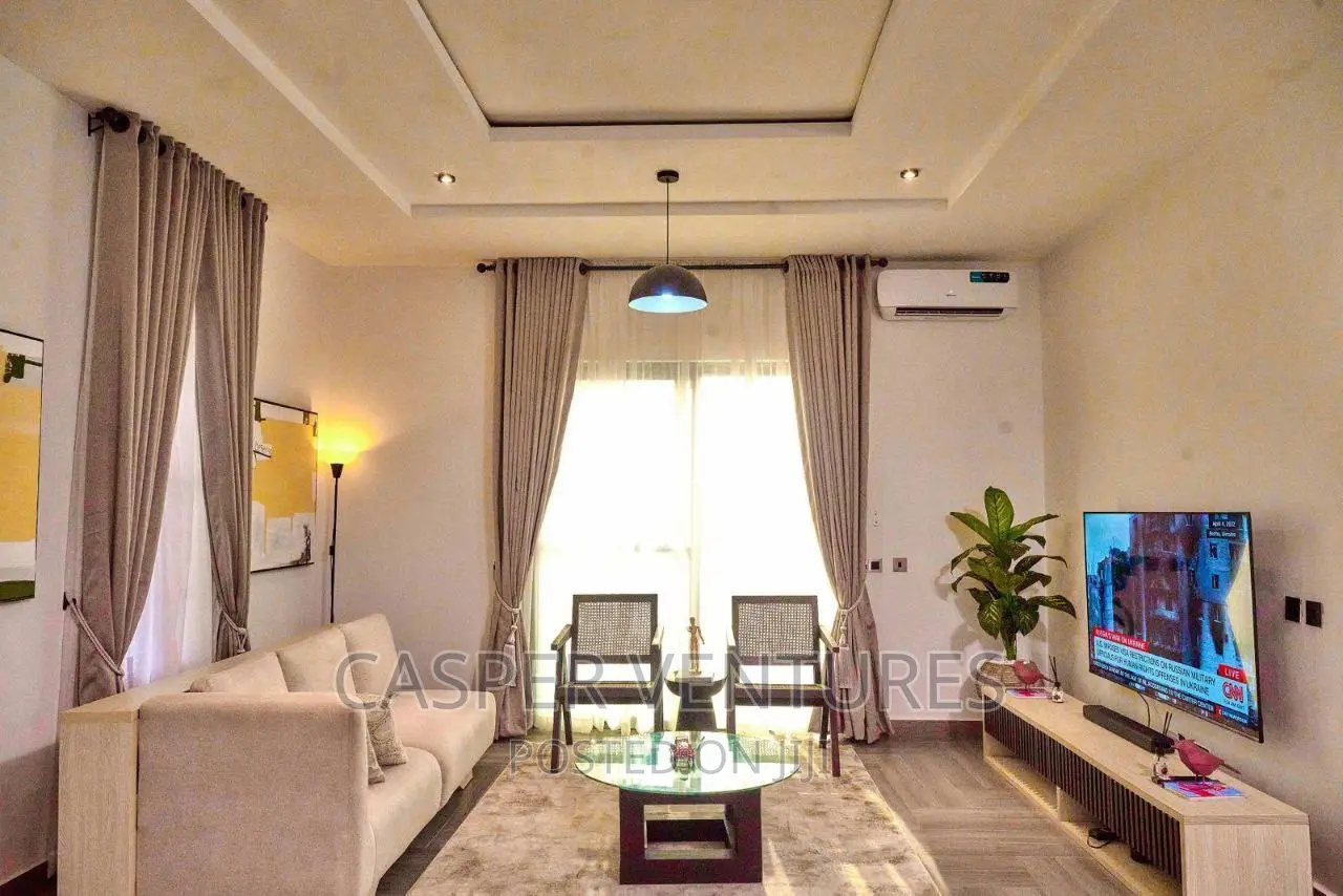 Fancy and Colorful 2-Bedroom