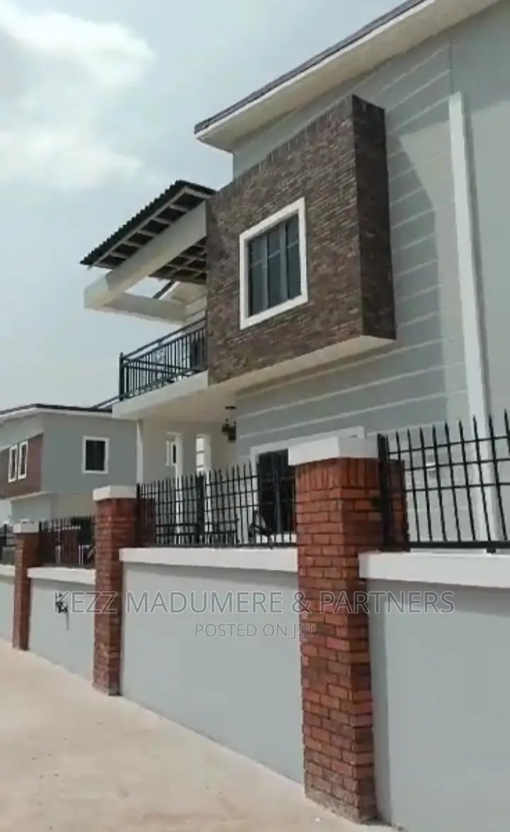 4bdrm Duplex in Independence Layout for sale