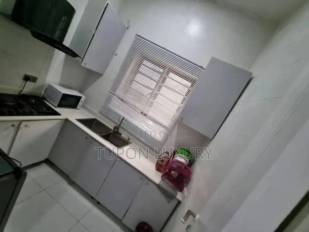 Luxury 1bedroom Apartment With Pool in Ikate