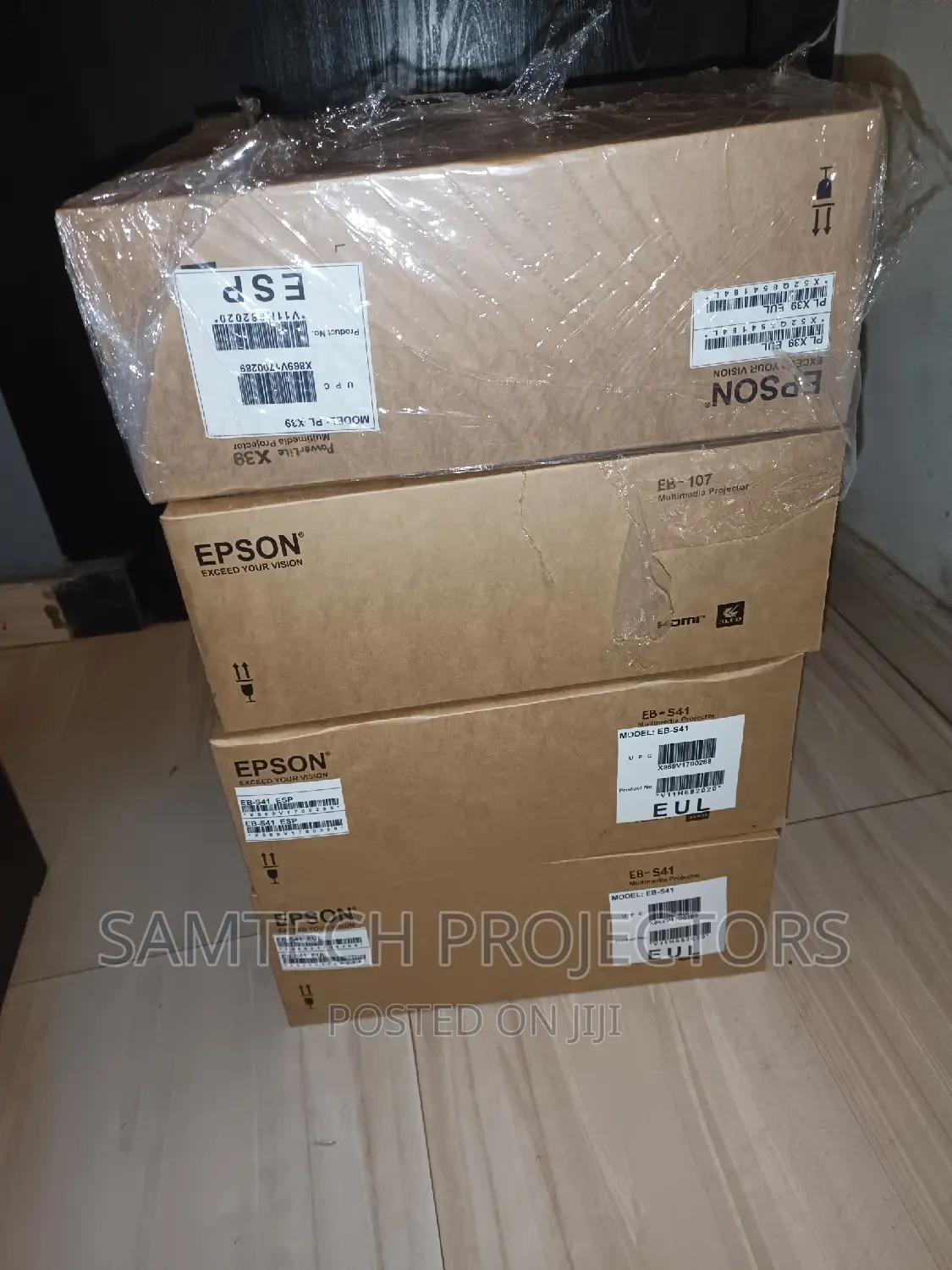 New Epson Wireless Projector Full Hd. In Ikeja, Lekki,Abuja