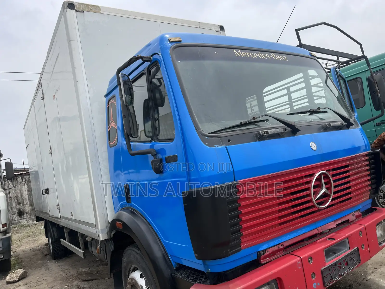 Mercedes-Benz 1722 Container