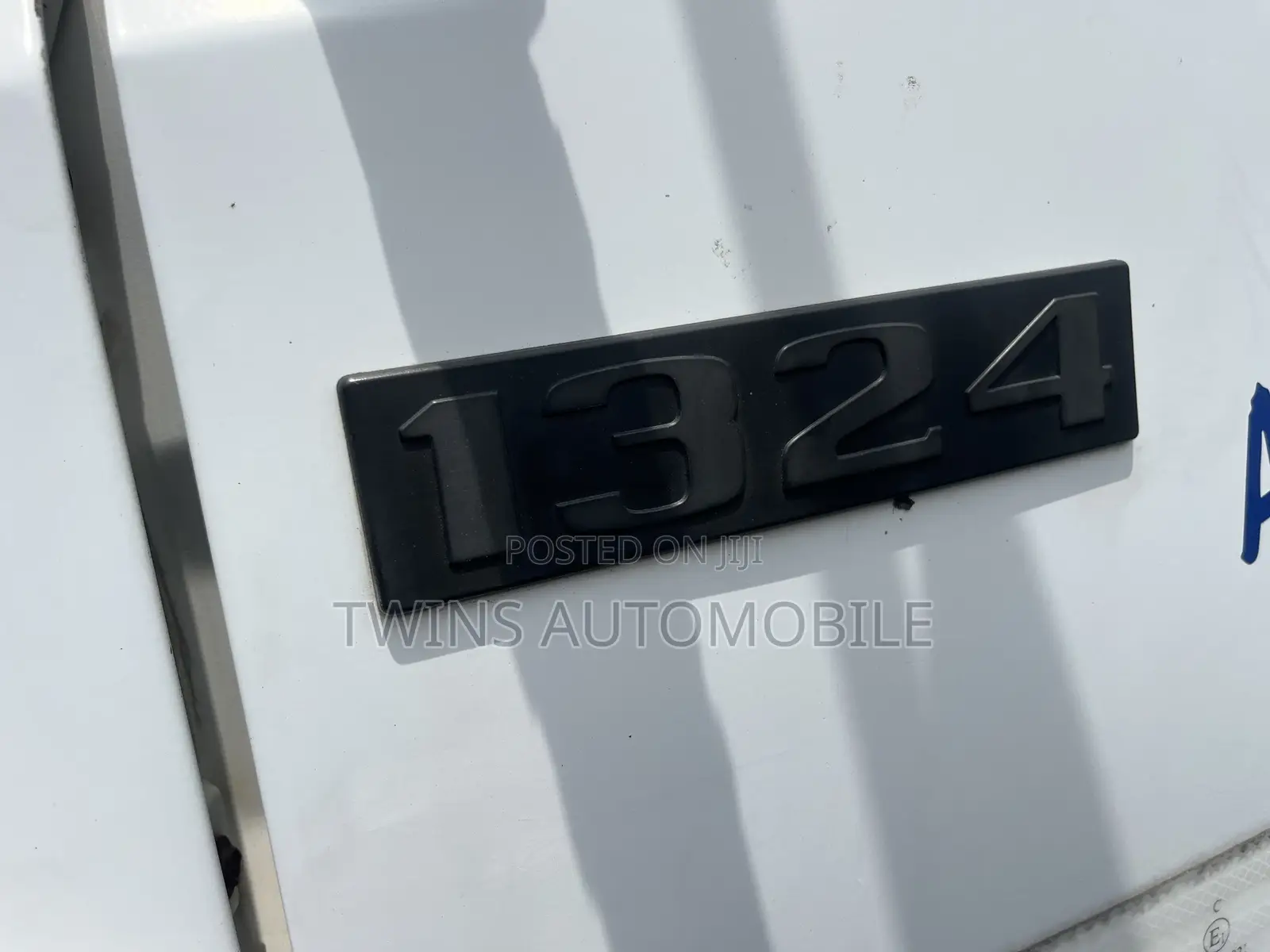 Mercedes-Benz 1324