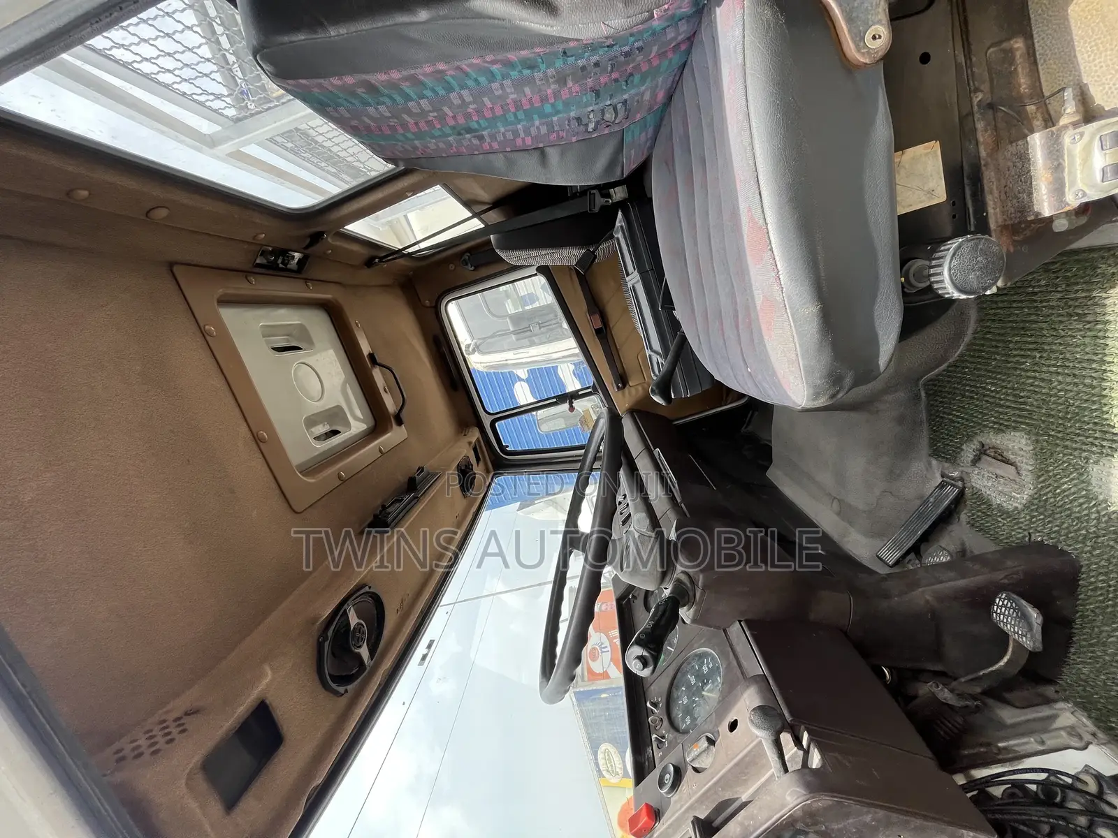 Mercedes-Benz 914 Tipping Bucket