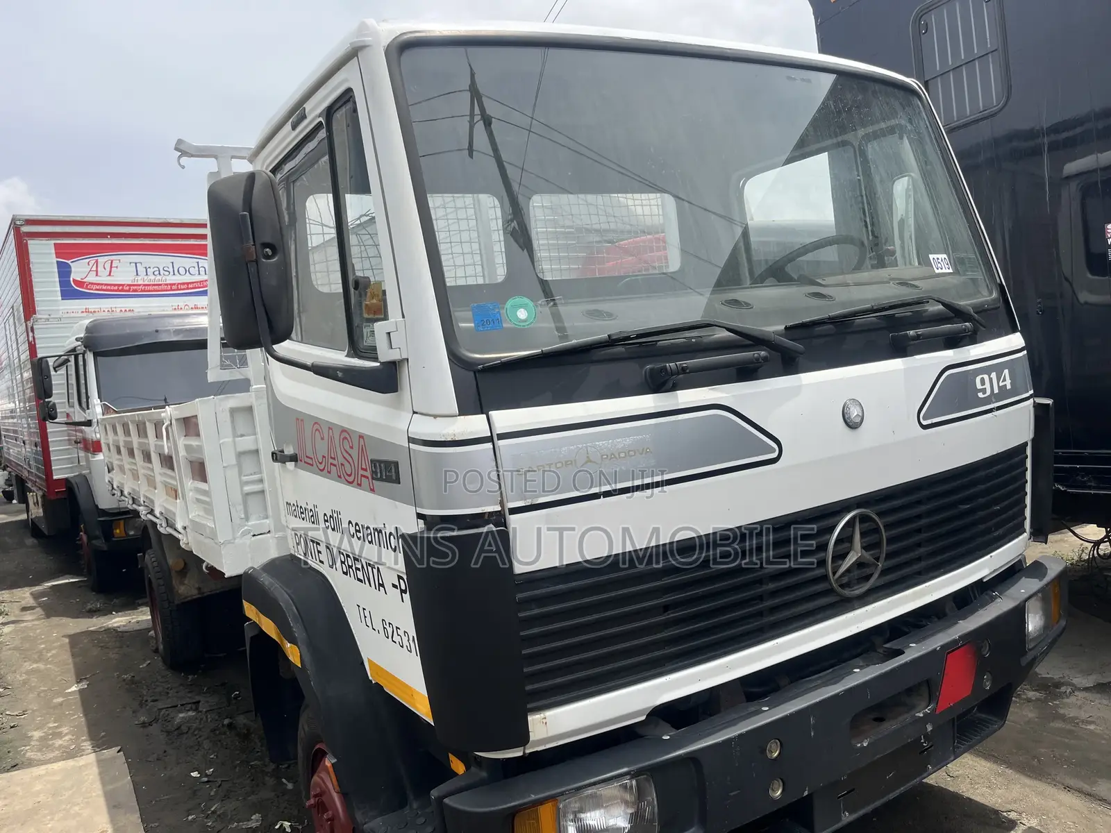 Mercedes-Benz 914 Tipping Bucket