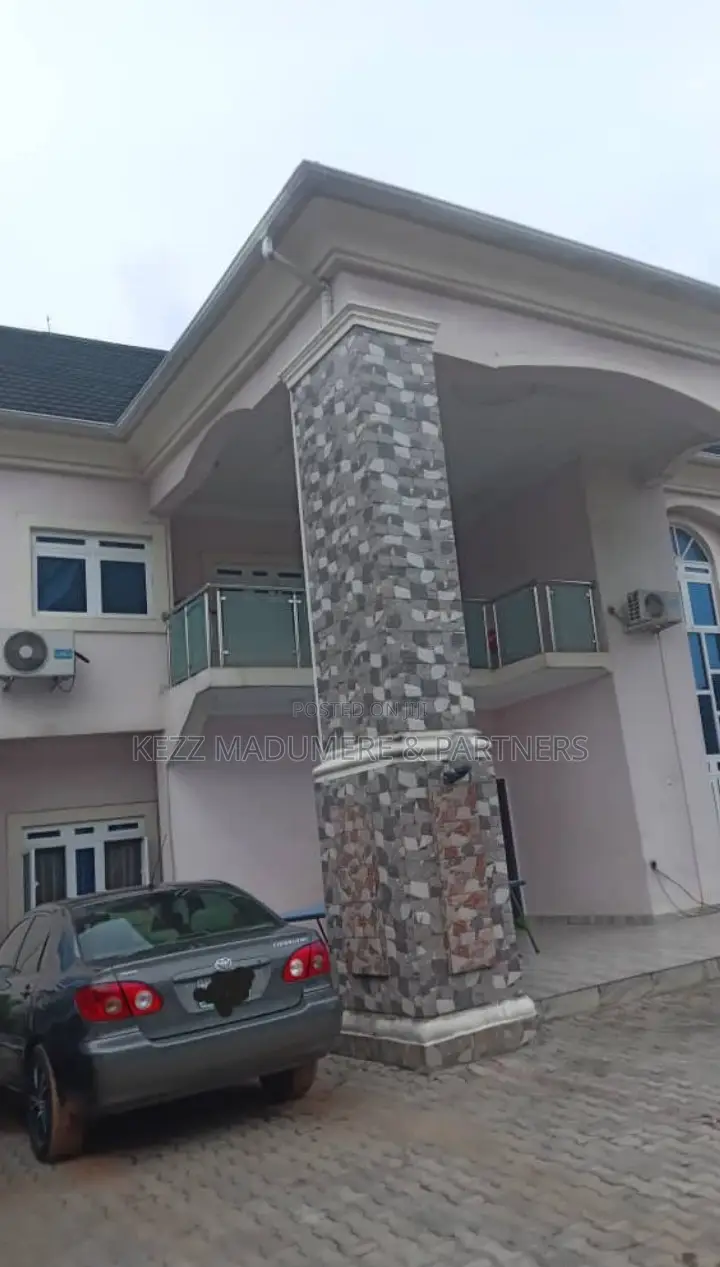 9bdrm Duplex in New Owerri , Imo for sale