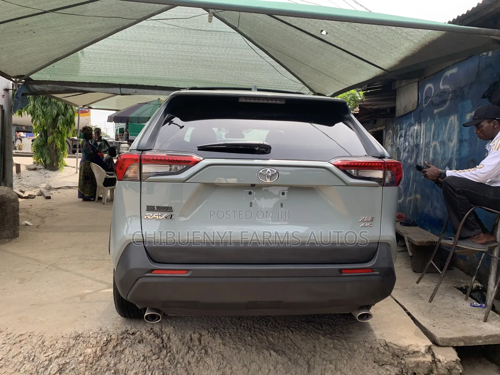 Toyota RAV4 XLE Premium 2021