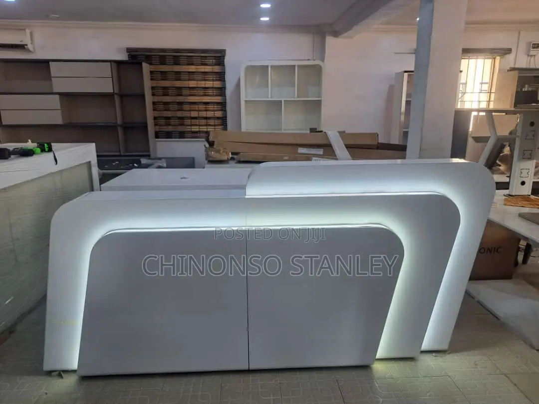 Receptionist Table