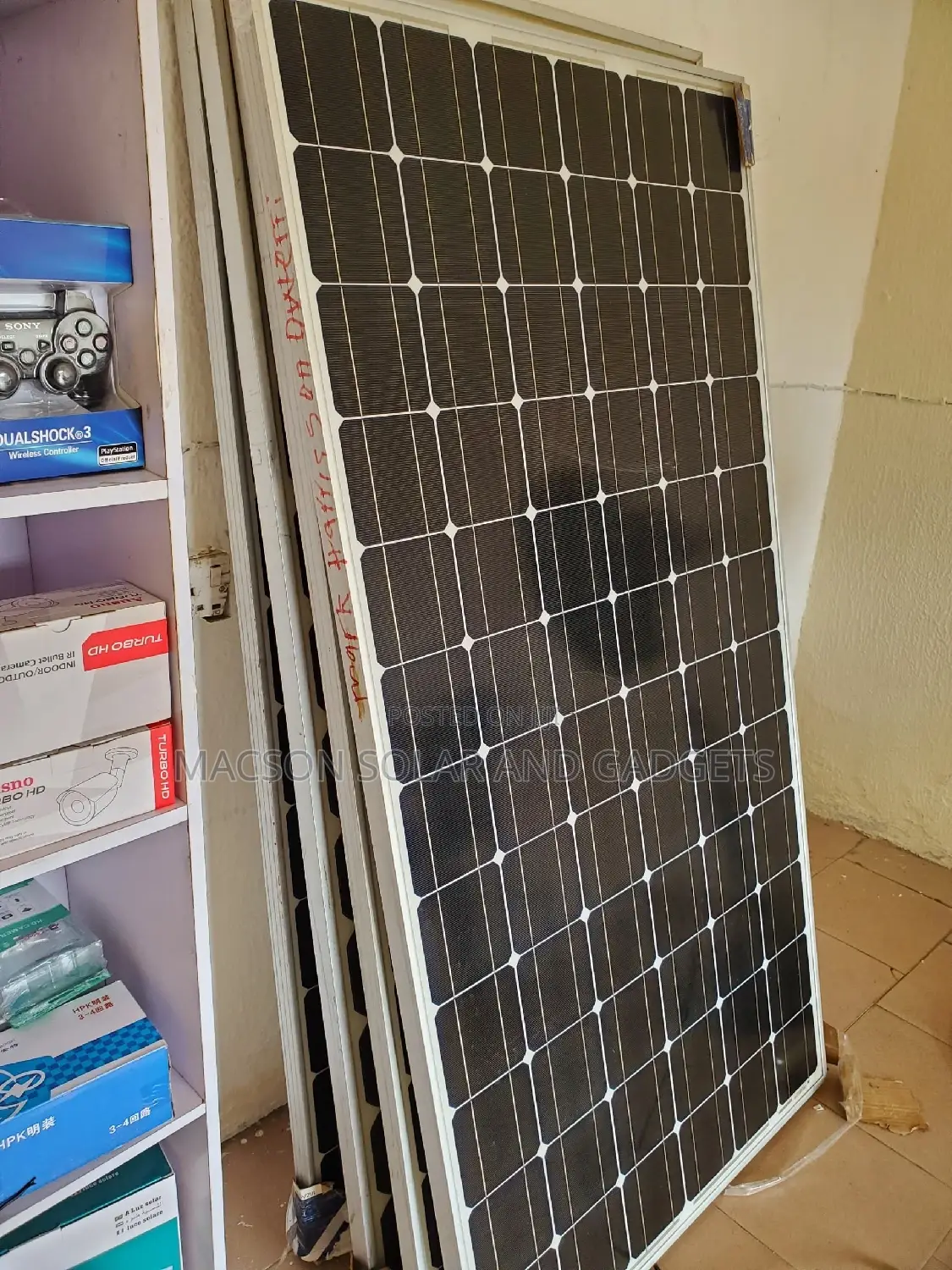 300 Watts Clean Canadian Panels