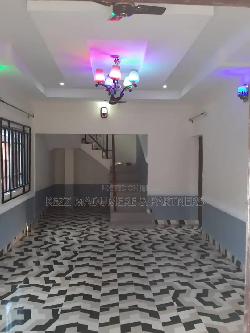 10bdrm Duplex in New Owerri , Imo for sale
