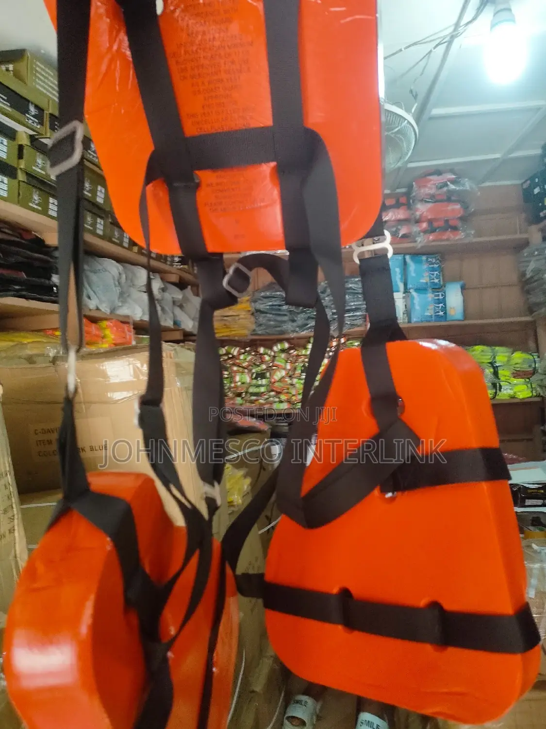 3 Picking Life Jacket