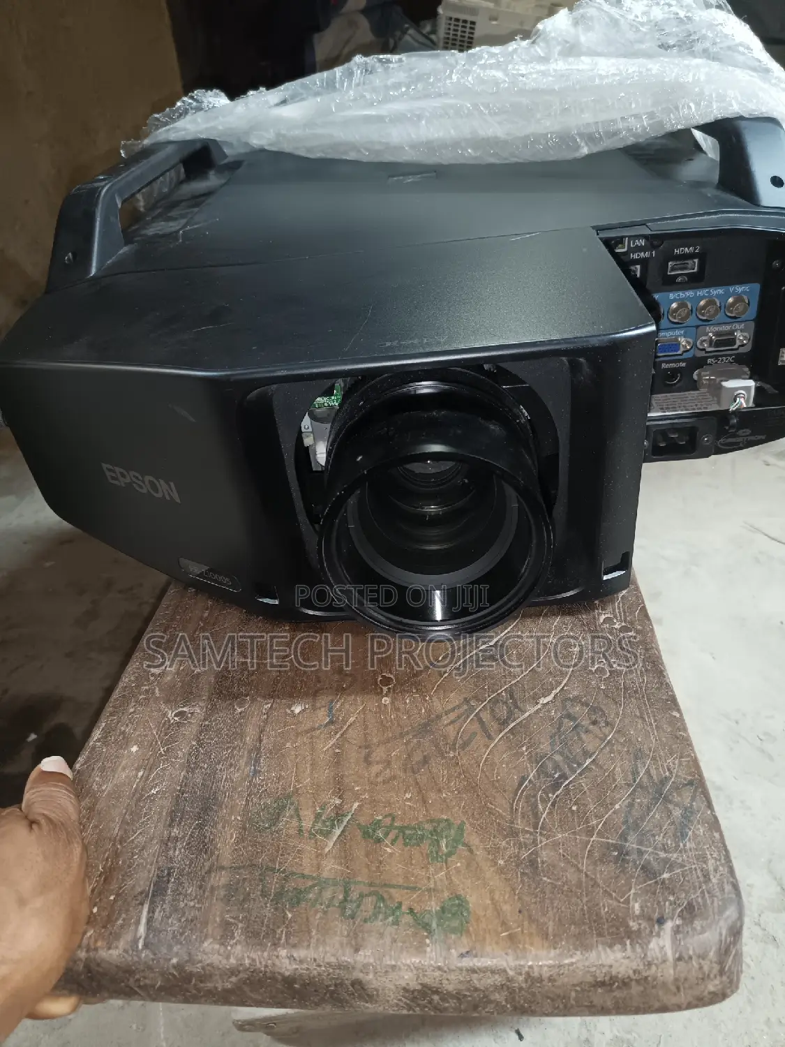 Direct UK USED 10,000 Lumens Wireless Projector
